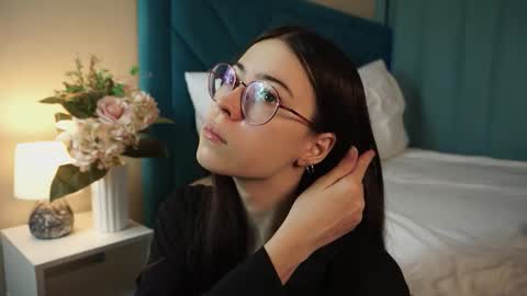 Snapshot of gizefto chatting on February 2026 02:00:02 PM Agness online show from February 2026 02:00:02 PM