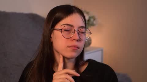 Snapshot of gizefto chatting on February 2026 02:00:02 PM Agness online show from February 2026 02:00:02 PM