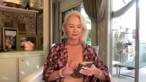 Gl1tter Barbie online show from November 2025 12:05:02 PM