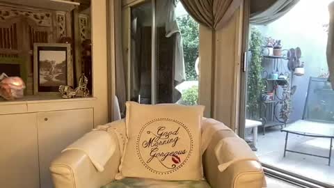 Snapshot of gl1tter_barbie chatting on June 2026 01:50:02 PM Gl1tter Barbie online show from June 2026 01:50:02 PM