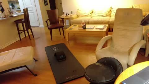 glennbitch online show from April 2026 02:16:01 AM