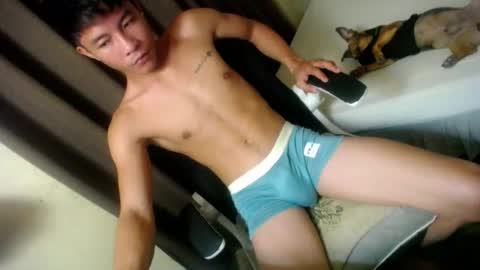 Snapshot of glenndou_daxs chatting on September 2025 06:37:01 AM glenndou_daxs online show from September 2025 06:37:01 AM