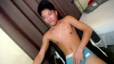 Snapshot of glenndou_daxs chatting on October 2025 11:37:02 PM glenndou_daxs online show from October 2025 11:37:02 PM