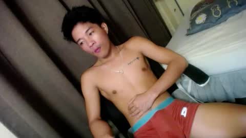 Snapshot of glenndou_daxs chatting on October 2025 12:08:02 PM glenndou_daxs online show from October 2025 12:08:02 PM