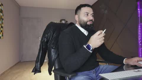 Matthew .. for short call me Matt online show from February 2026 06:34:02 PM