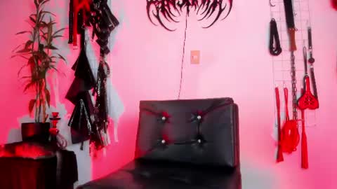 Snapshot of glitch_doll chatting on July 2026 08:12:02 PM NYX online show from July 2026 08:12:02 PM
