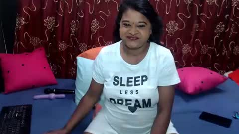 glitter candy online show from November 2025 09:42:01 AM