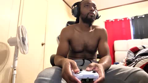 Snapshot of glomightyj chatting on January 2026 07:06:01 PM glomightyj online show from January 2026 07:06:01 PM