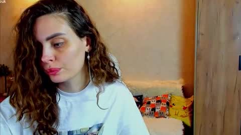 Gloria Wood online show from November 2025 04:18:01 PM