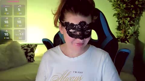 gloriagrays online show from October 2025 07:59:01 PM