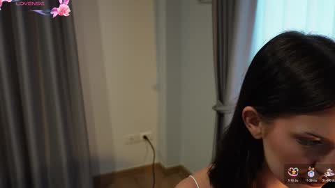 Gloria online show from October 2025 11:45:02 PM