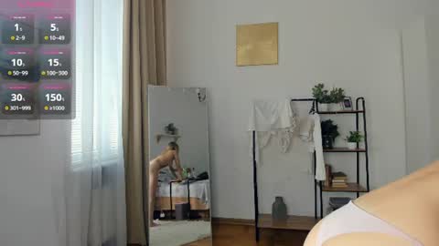 Snapshot of glossybabe_ chatting on June 2026 10:15:01 AM Cherry online show from June 2026 10:15:01 AM