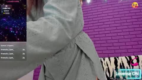 Snapshot of glowmimi chatting on November 2025 09:04:02 PM Mia online show from November 2025 09:04:02 PM