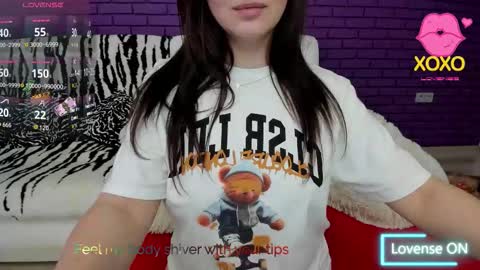 Snapshot of glowmimi chatting on February 2026 03:33:02 PM Mia online show from February 2026 03:33:02 PM