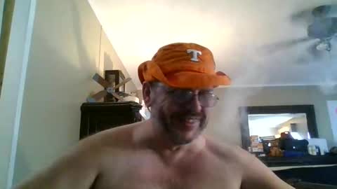 IDKIDCIDGAF online show from October 2025 05:22:02 PM