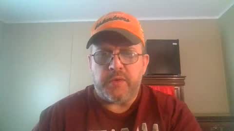 Snapshot of gobey33 chatting on April 2026 05:48:02 PM IDKIDCIDGAF online show from April 2026 05:48:02 PM