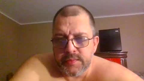 Snapshot of gobey33 chatting on April 2026 01:04:01 AM IDKIDCIDGAF online show from April 2026 01:04:01 AM