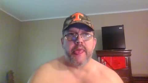 Snapshot of gobey33 chatting on May 2026 03:41:02 PM IDKIDCIDGAF online show from May 2026 03:41:02 PM