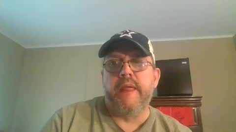 Snapshot of gobey33 chatting on May 2026 05:09:01 PM IDKIDCIDGAF online show from May 2026 05:09:01 PM