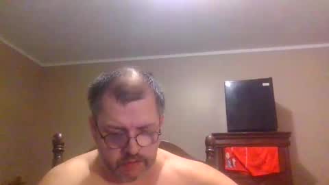 Snapshot of gobey33 chatting on June 2026 12:00:02 AM IDKIDCIDGAF online show from June 2026 12:00:02 AM
