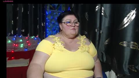 Goddess online show from December 2025 05:21:01 PM