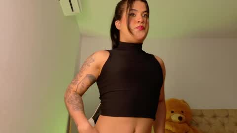 Ariluz online show from April 2026 03:42:02 PM