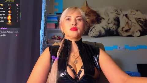 Mrs. Isabella online show from April 2026 03:11:02 AM