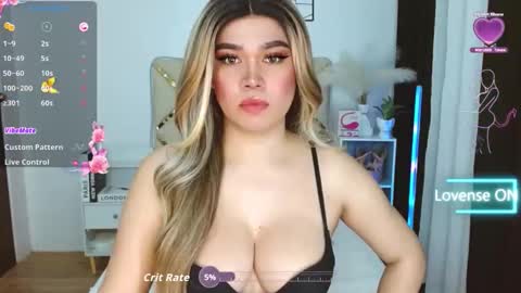 Snapshot of goddess_lykafox chatting on February 2026 06:04:02 PM Lyka Fox online show from February 2026 06:04:02 PM