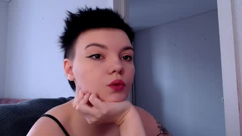 Snapshot of goddess_marilaas chatting on May 2026 05:48:02 AM Goddess Kris online show from May 2026 05:48:02 AM