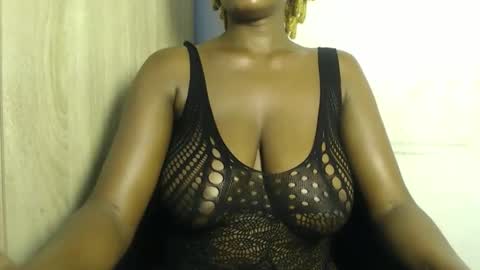 Snapshot of goddess_mellissa chatting on May 2026 08:19:01 AM mellissa online show from May 2026 08:19:01 AM