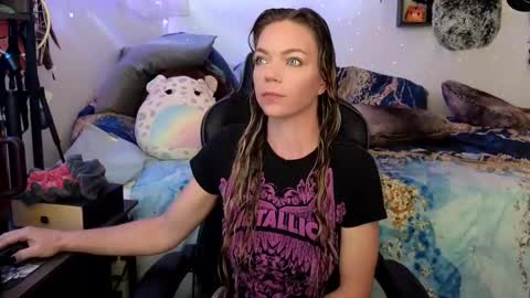 Patricia Mars           Goddess of Mars twitter thegoddessmindy online show from March 2025 03:37:01 PM