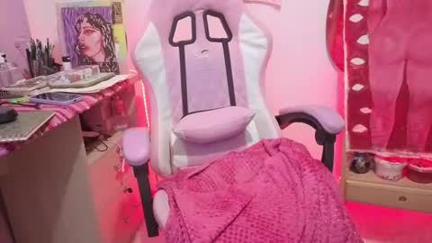 Snapshot of goddess_vee_ chatting on July 2026 01:11:01 AM vee online show from July 2026 01:11:01 AM