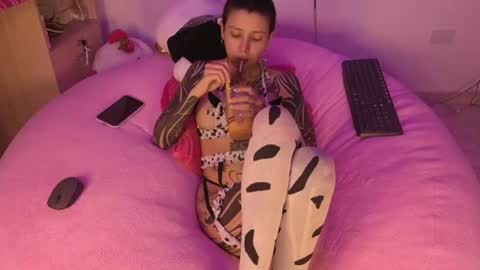 Snapshot of goddess_vee_ chatting on July 2026 11:18:02 PM vee online show from July 2026 11:18:02 PM