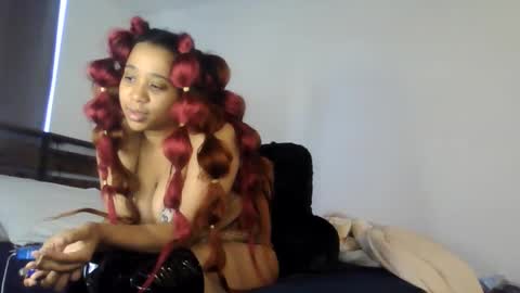 goddessdiiamond online show from September 2025 03:45:01 PM