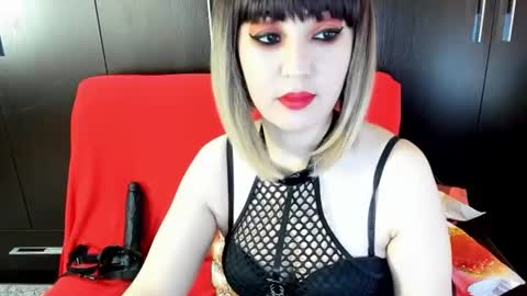 Snapshot of goddessemily_ chatting on June 2026 04:17:01 AM goddessemily_ online show from June 2026 04:17:01 AM