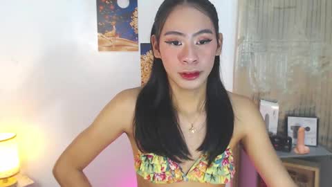 Snapshot of goddessnianxx chatting on September 2025 05:01:02 AM Kyla and Nian online show from September 2025 05:01:02 AM