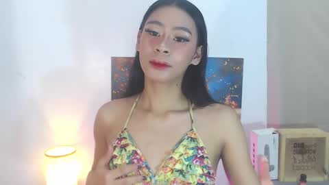 Snapshot of goddessnianxx chatting on October 2025 02:43:02 AM Kyla and Nian online show from October 2025 02:43:02 AM