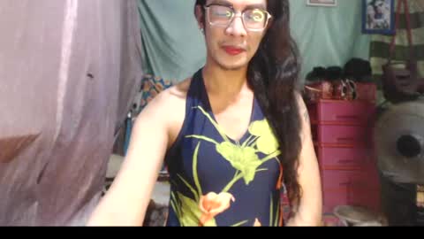 Snapshot of goddesssonyaxxx chatting on June 2026 06:38:01 AM KENNY DOLL online show from June 2026 06:38:01 AM