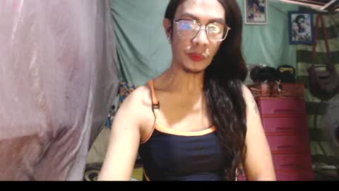 Snapshot of goddesssonyaxxx chatting on July 2026 06:18:01 AM KENNY DOLL online show from July 2026 06:18:01 AM