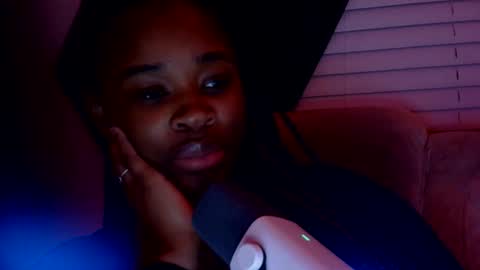 Snapshot of goddessssbrii chatting on October 2025 06:31:01 AM Goddess Bri online show from October 2025 06:31:01 AM