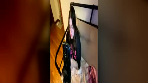 Snapshot of goddessviccc chatting on June 2026 05:10:02 AM princessviccxo online show from June 2026 05:10:02 AM