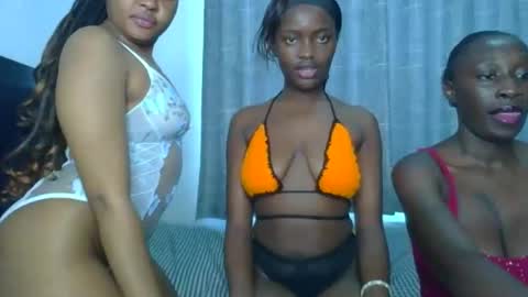 Snapshot of godess_lunah chatting on June 2026 06:34:01 AM godess_lunah online show from June 2026 06:34:01 AM