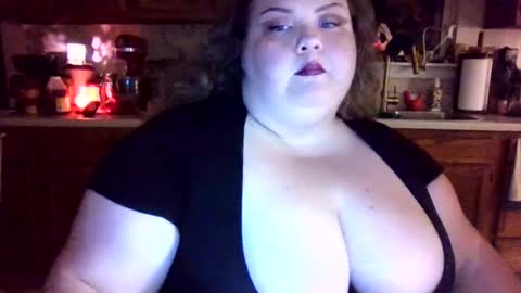 Snapshot of godessisabella chatting on July 2026 05:12:02 AM godessisabella online show from July 2026 05:12:02 AM