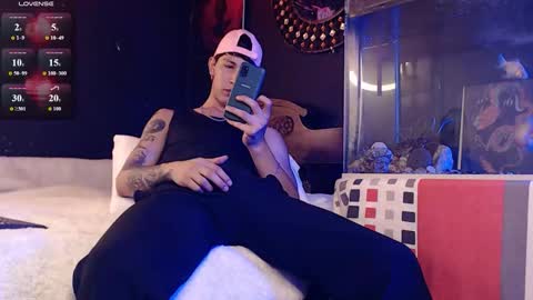 HUAN online show from February 2026 07:17:02 PM