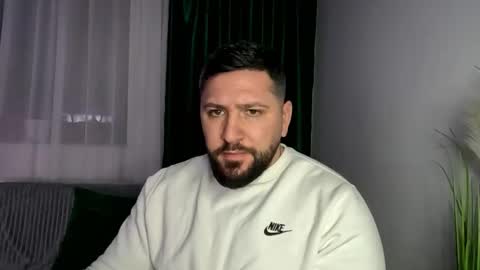 gold_alpha_boy online show from March 2026 05:42:01 PM