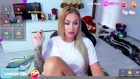 Snapshot of golddivine00 chatting on September 2025 05:51:01 AM Nicole.. online show from September 2025 05:51:01 AM