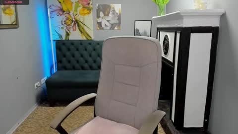 golden__rose online show from October 2025 11:40:01 AM