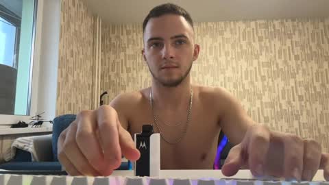 Golden boyyy21 online show from February 2025 10:48:02 AM