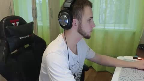 Golden boyyy21 online show from December 2025 06:34:02 AM