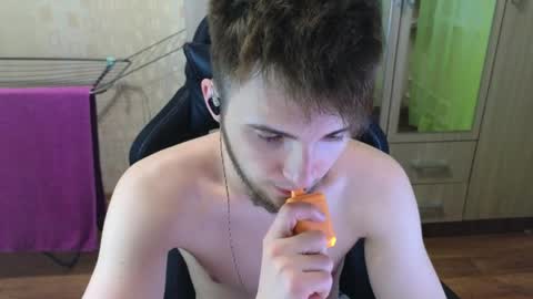 Golden boyyy21 online show from April 2026 02:49:01 AM